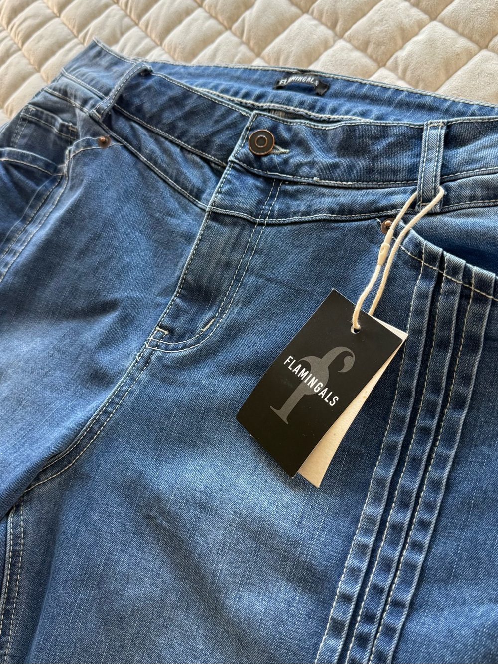 NWT Flamingals Medium Wash Pintuck Front Seam Straight Leg Jeans Size 2XL